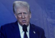 "Não permitiremos que os EUA sejam violados", diz Trump sobre imigrantes
