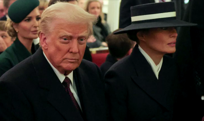 Donald Trump e Melania Trump em igreja antes da cerimônia de posse