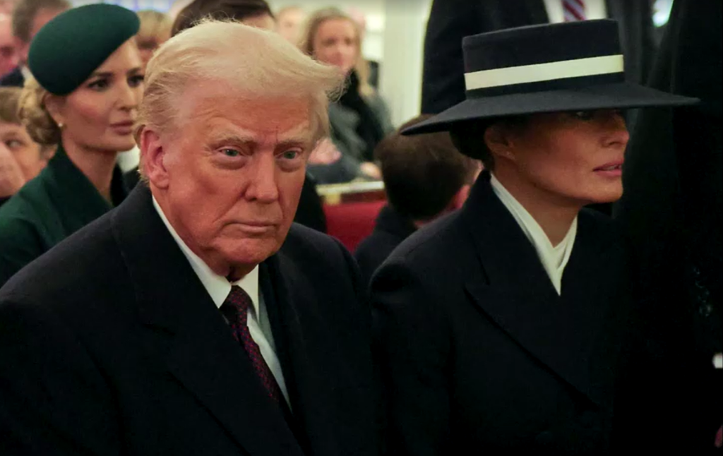 Donald Trump e Melania Trump em igreja antes da cerimônia de posse