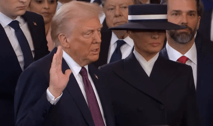 Donald Trump toma posse como presidente dos Estados Unidos