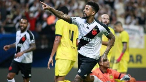 Paulinho marcou o gol da vitória do Vasco no Cariocão