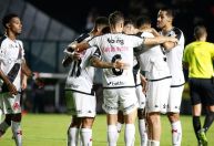 Vasco vence a Portuguesa-RJ pelo Carioca e entra no G4