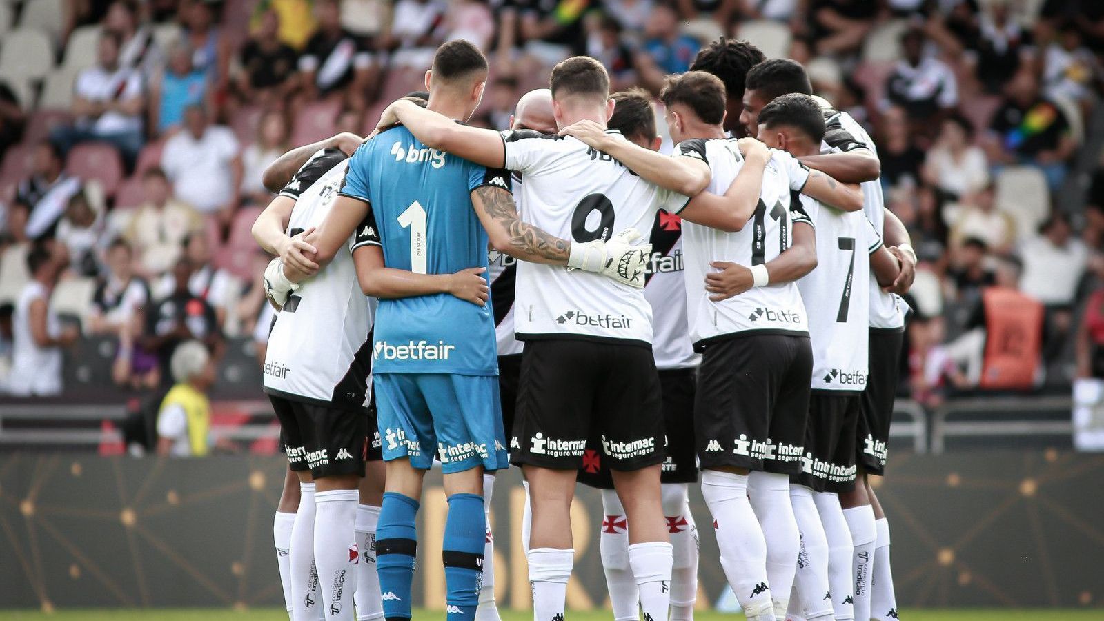 Vasco rebate Madureira sobre negar "carona" para Manaus