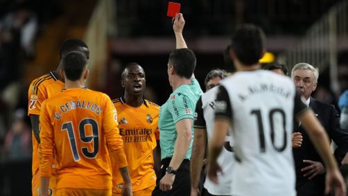 Vini Jr. é expulso pelo árbitro César Soto em Valencia 1 x 2 Real Madrid