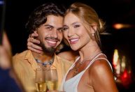 Virginia e Zé Felipe posam juntos ao lado dos filhos: "Nossa família"