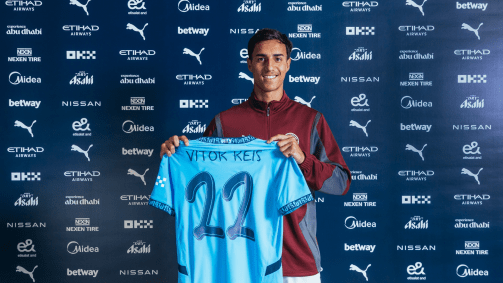 Vitor Reis, ex-Palmeiras, foi contratado pelo Manchester City