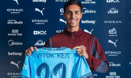 Vitor Reis foi anunciado pelo Manchester City