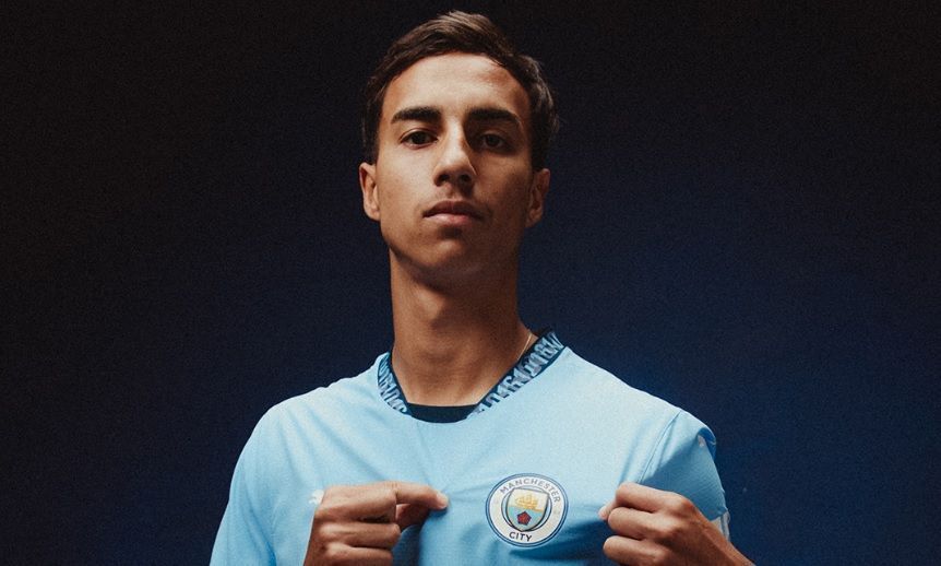 Vitor Reis foi anunciado nesta terça-feira (21) pelo Manchester City