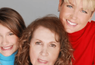 Xuxa homenageia mãe no dia em que ela faria 88 anos: "Muita saudade"