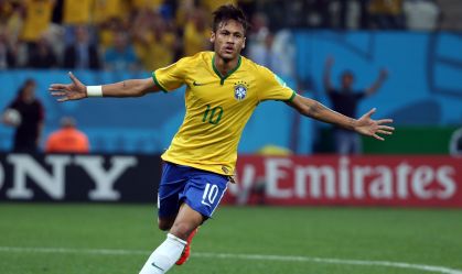 Neymar comemorando gol contra a Croácia, na abertura da Copa do Mundo de 2014