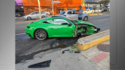 Porsche fica destruído após acidente que deixou cinco feridos em Belo Horizonte