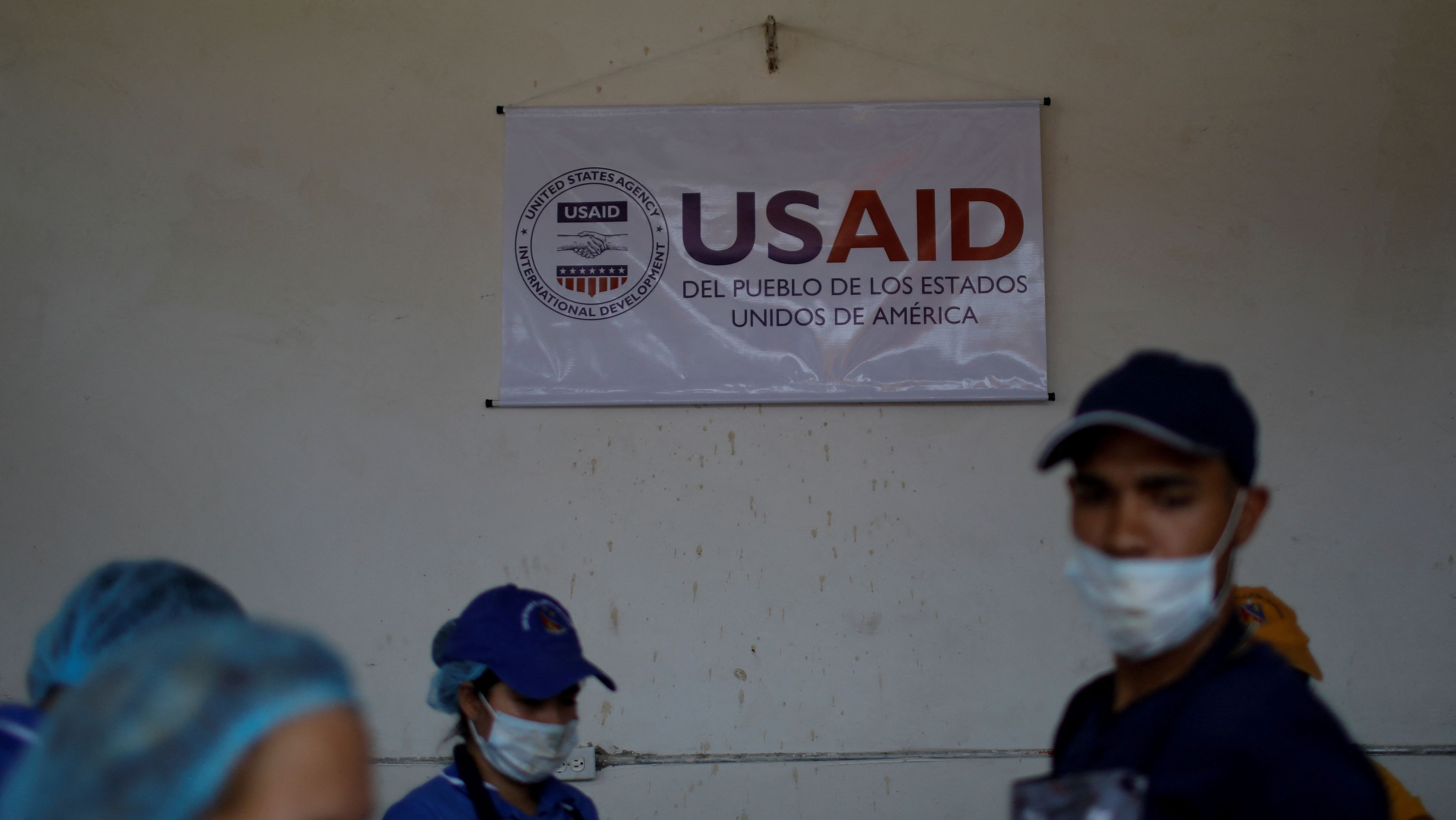 Governo trump manterá 611 funcionários essenciais da usaid, diz aviso | cnn brasil