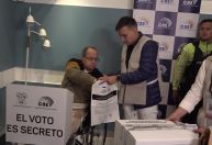 Eleições no Equador: votação é encerrada e apuração dos votos começa