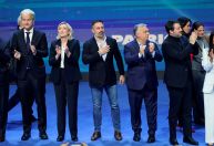 Viktor Orbán e Marine Le Pen elogiam Trump em cúpula em Madri