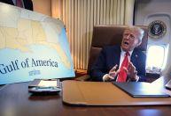 A caminho do Super Bowl, Trump promete ampliar tarifas e tomar Gaza