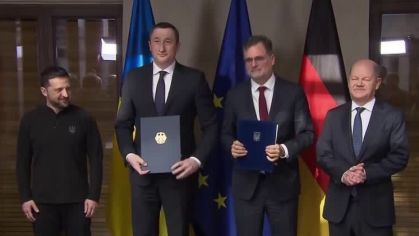 Zelenskiy and Scholz sign memorandum for Ukrainian refugees in Germany