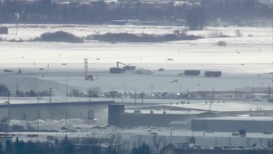 Crews responding to plane crash at Toronto Pearson Airport, CTV news reports