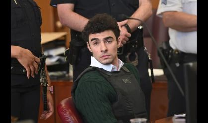 Luigi Mangione é acusado formalmente pelo assassinato de CEO