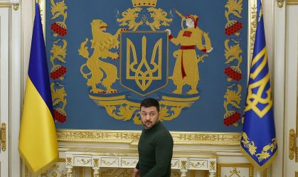 Zelensky diz que está disposto a deixar presidência se isso trouxer paz
