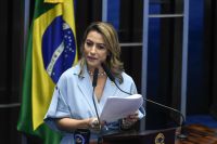Soraya deixa Podemos e se filia ao PSB em busca de reeleição ao Senado