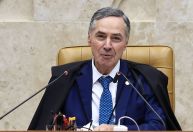 STF lança gravata e lenço com estampa temática para presentear autoridades