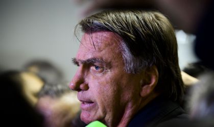 Bolsonaro e mais sete sentam hoje no banco de réus do plano de golpe