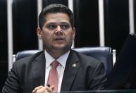 Alcolumbre deve denunciar Gayer ao Conselho de Ética após ataque a Gleisi