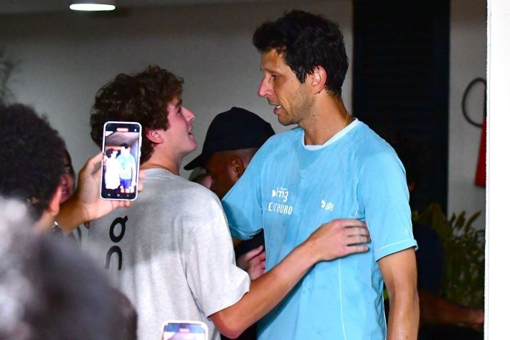 João Fonseca parabeniza Marcelo Melo após a partida nessa sexta (21) • Foto: ©Fotojump