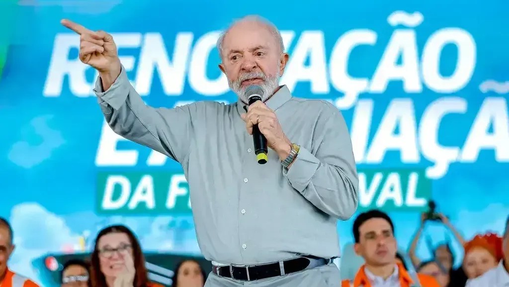 Rio Grande (RS), 24/02/2025 - Presidente da República, Luiz Inácio Lula da Silva, durante cerimônia de Assinatura do Contrato de Navios da Transpetro pelo Programa de Renovação da Frota Naval do Sistema Petrobras. Estaleiro Ecovix. Foto: Ricardo Stuckert/PR