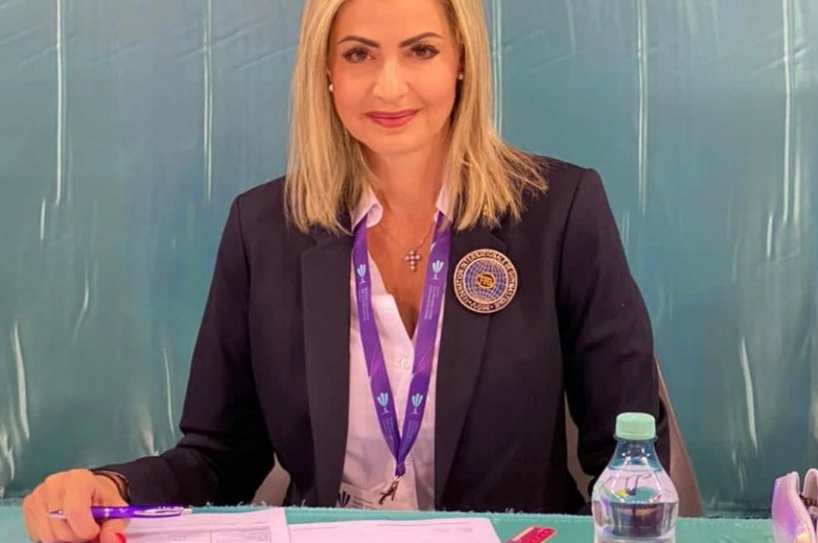 A juíza de ginástica rítmica, Evangelia Trikomiti