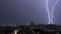 Alerta: Sudeste pode ter tempestade de 50 mm, raios e ventos de até 60 km/h