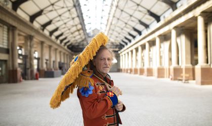 Alceu Valença celebra 10 anos de bloco em SP: "A arte gira a economia"