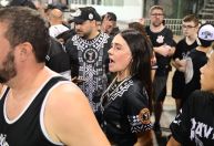 Alessandra Negrini curte ensaio da Gaviões da Fiel; veja fotos