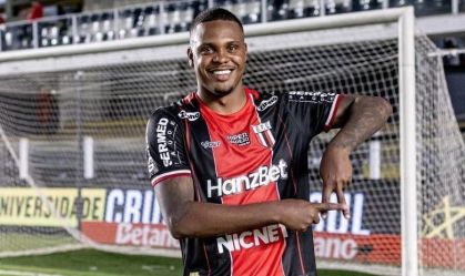 Alexandre Jesus, atacante do Botafogo de Ribeirão Preto