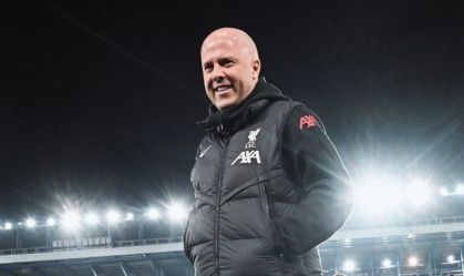 Arne Slot antes de duelo com PSG na Champions: "Liverpool quer vencer"