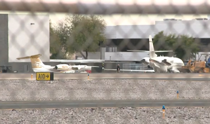 EUA: Colisão de aviões em aeroporto do Arizona mata ao menos uma pessoa