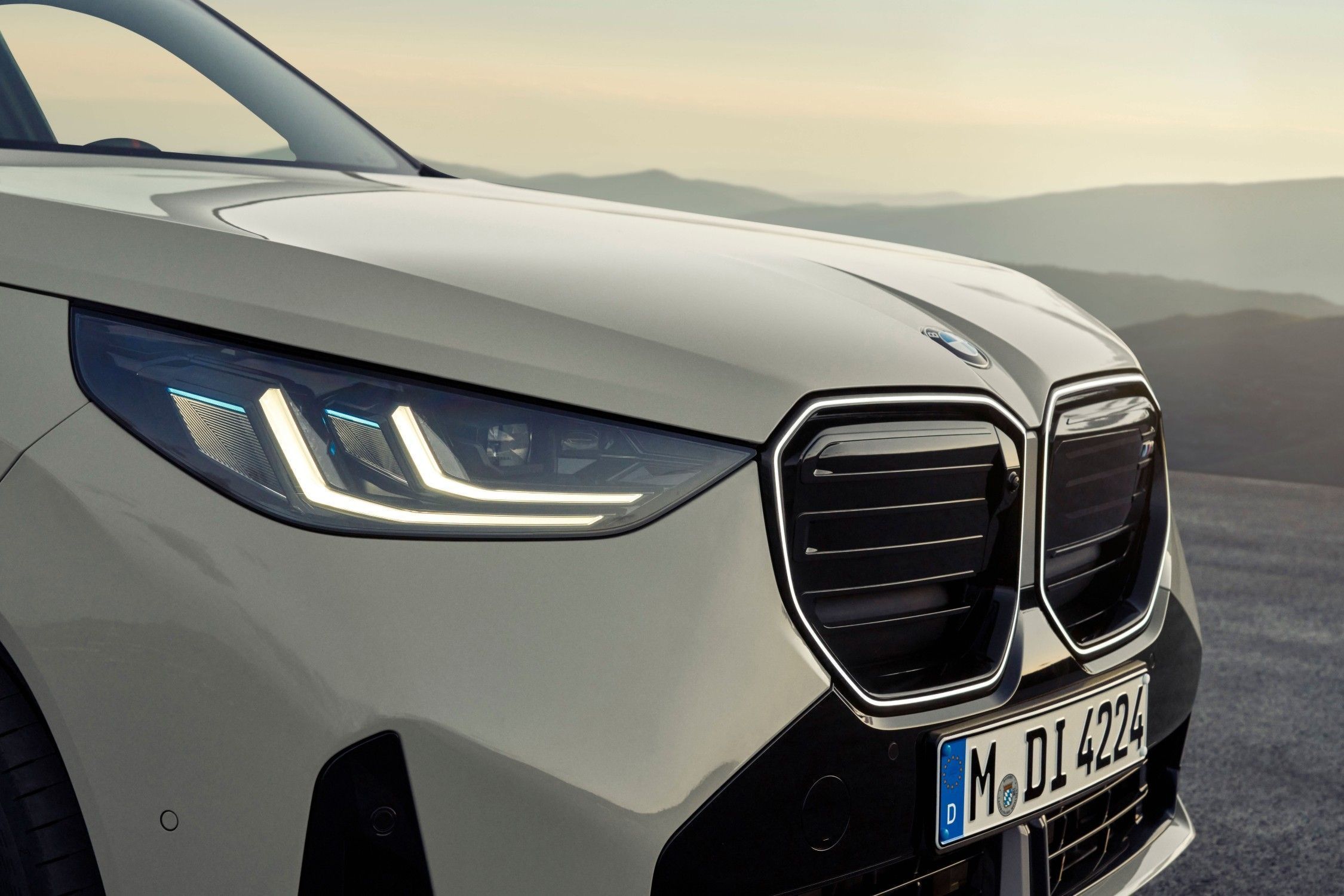 Nova grade do BMW X3 M50 xDrive • Nova grade do BMW X3 M50 xDrive