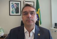 Denúncia da PGR é vazia e "copia e cola" do que disse Cid, diz Flávio à CNN