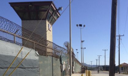 Voo militar dos EUA com imigrantes deve se dirigir à Baía de Guantánamo
