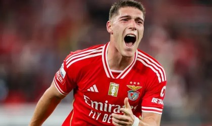 Santos: técnico do Benfica se derrete por Rollheiser e explica venda