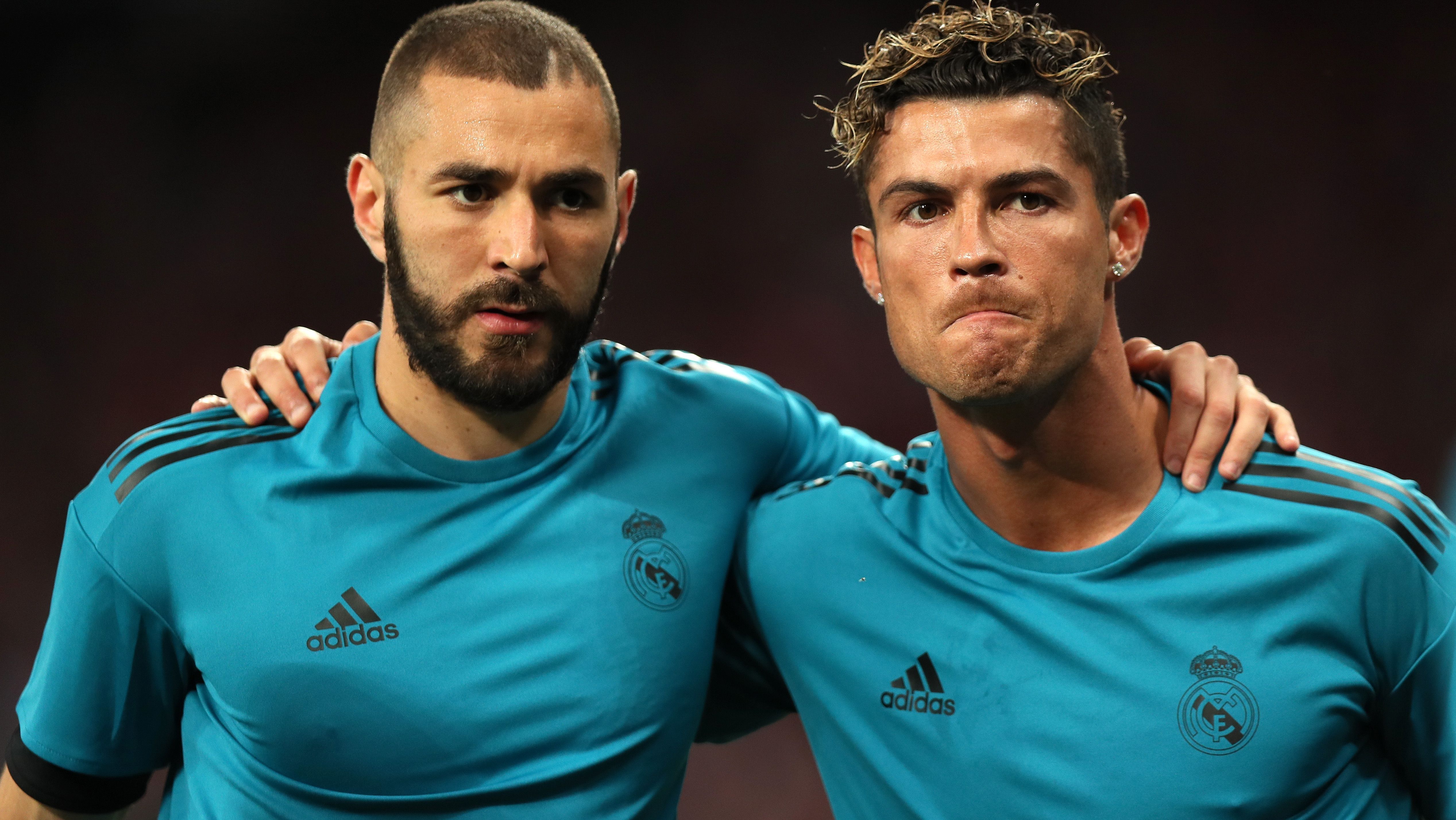 Benzema e Cristiano Ronaldo durante jogo da Champions League