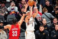 Devin Booker se torna o maior cestinha de todos os tempos dos Suns