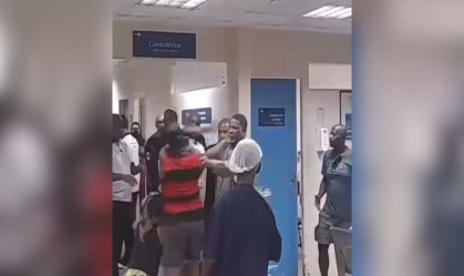 Funcionários de hospital são filmados agredindo pacientes no RJ