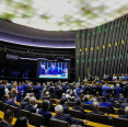 Deputados perderam R$ 1,4 milhão dos salários por faltas não justificadas