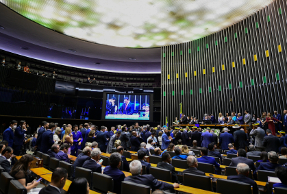 Deputados perderam R$ 1,4 milhão dos salários por faltas não justificadas