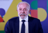 Lula diz que é cedo para medir aprovação e que seguirá viajando pelo Brasil