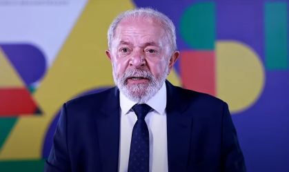 Lula diz que é cedo para medir aprovação e que seguirá viajando pelo Brasil