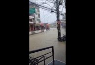 Chuvas fortes: Recife entra em alerta máximo; homem morre após levar choque