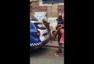 Vídeo: Guarda municipal atira em homem durante abordagem em Salvador