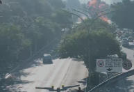 Câmera da prefeitura flagra momento em que avião cai em SP; veja